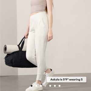 COASTER LUXE HIGH RISE JOGGER ATHLETA